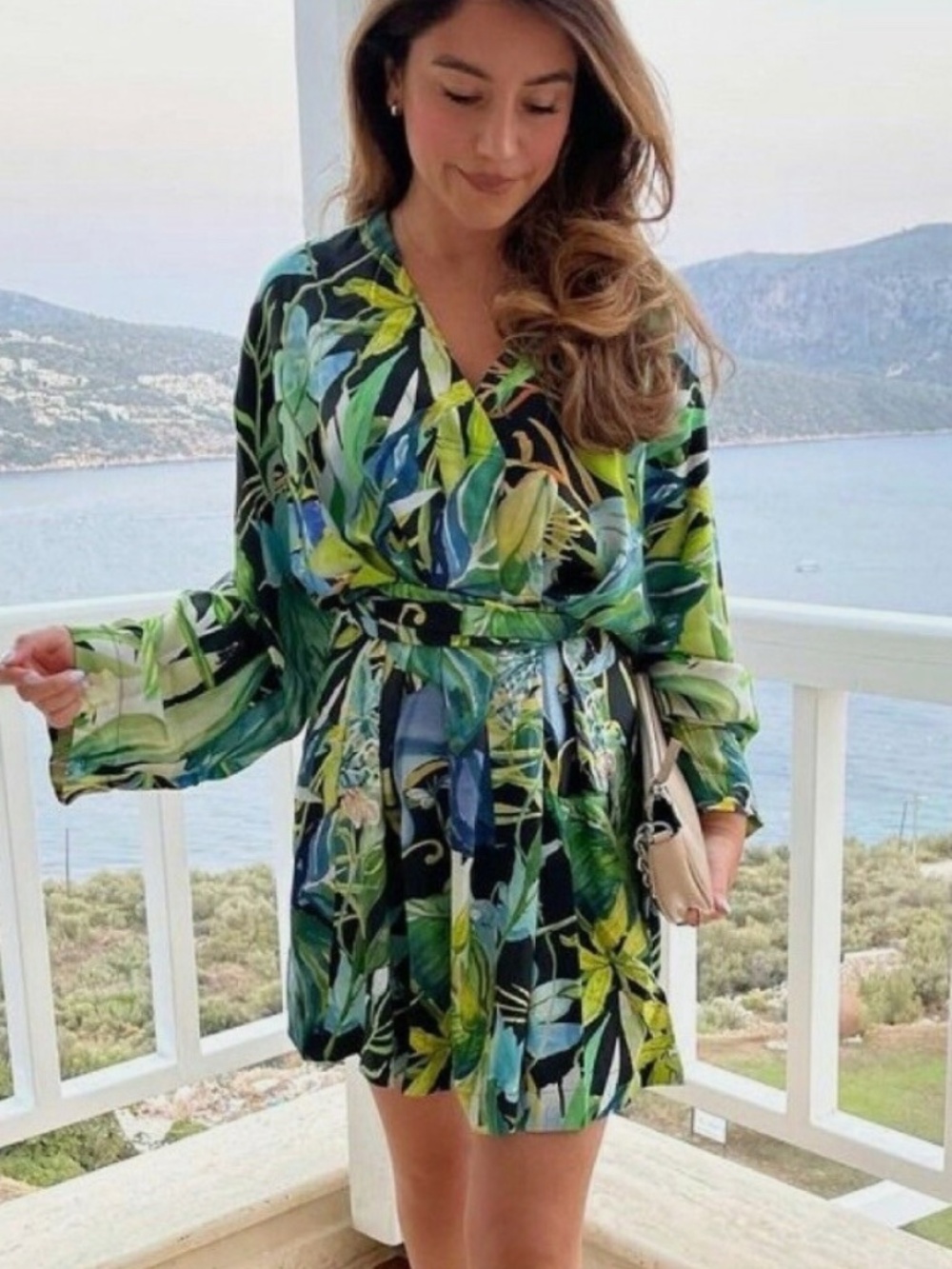 H&M Green Tropical Belted Kaftan Dress Birds Resort Parrot Vacation Travel Small
